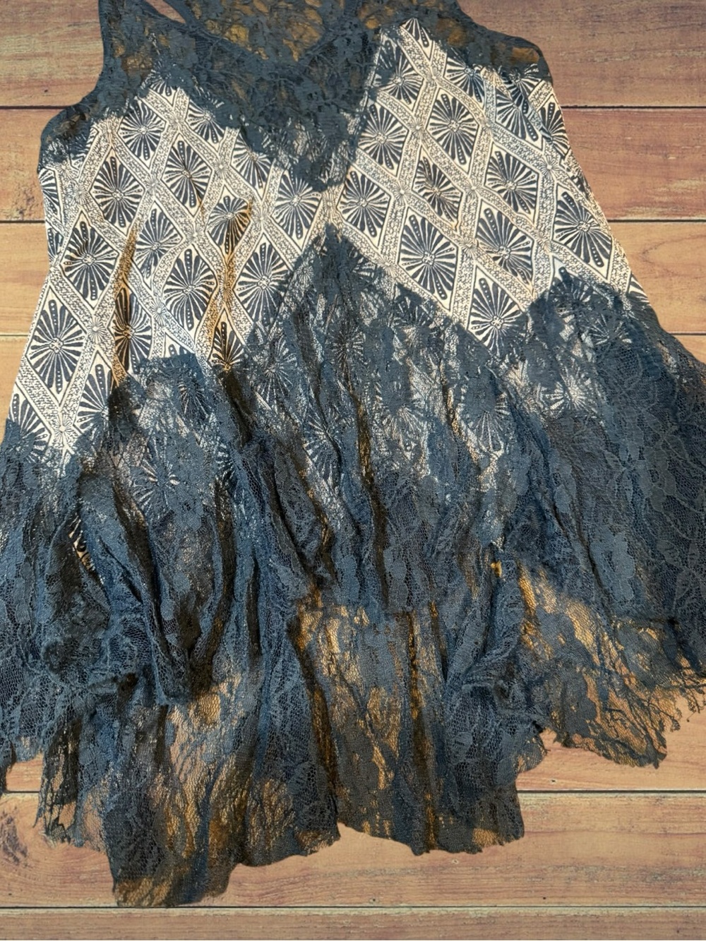 Free People Printed Cami Bell Trapeze Tank Top - Boho Lace Tunic NWT Size Small - Picture 9 of 15